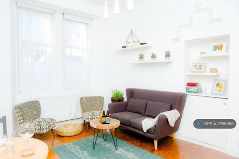 1 bedroom in a flat share to rent, Edinburgh, Edinburgh, EH3