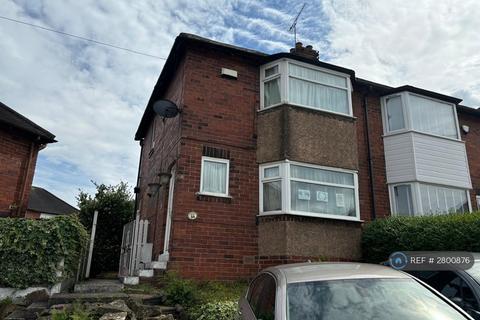 2 bedroom semi-detached house to rent, Stanage Rise, Sheffield, S12