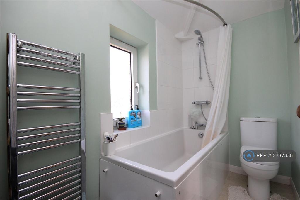 Upstairs Bath
