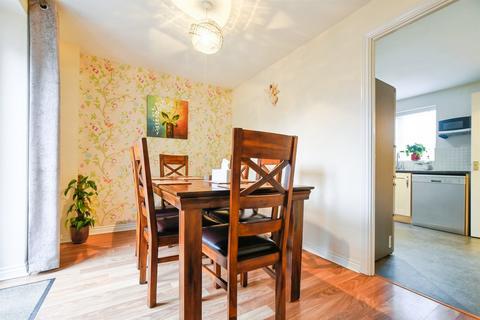 3 bedroom semi-detached house for sale, Endeavour Road, Swindon