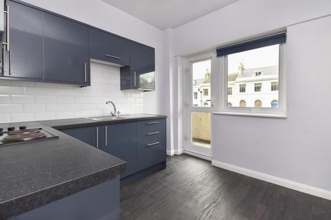 1 bedroom flat for sale, Marine Court, St Leonards on Sea TN38