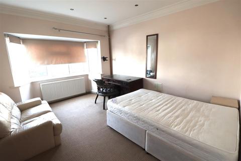 House share to rent, Mayfields, Wembley