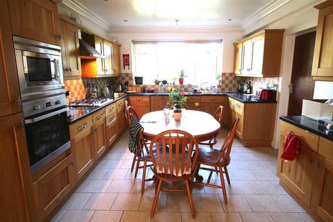 House share to rent, Mayfields, Wembley