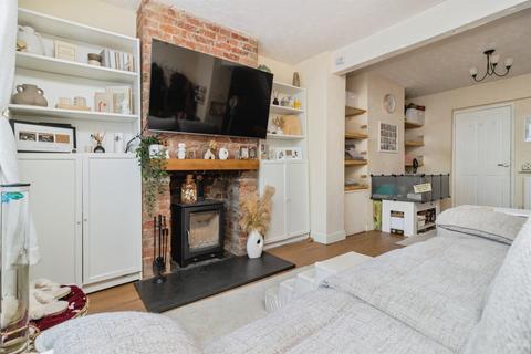 2 bedroom terraced house for sale, Elm Road, Newton Abbot