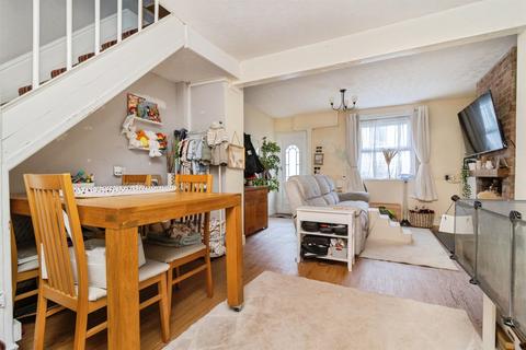 2 bedroom terraced house for sale, Elm Road, Newton Abbot