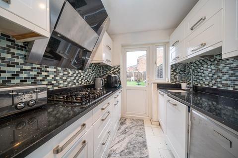 4 bedroom terraced house for sale, Sandridge Close, Hemel Hempstead, HP2