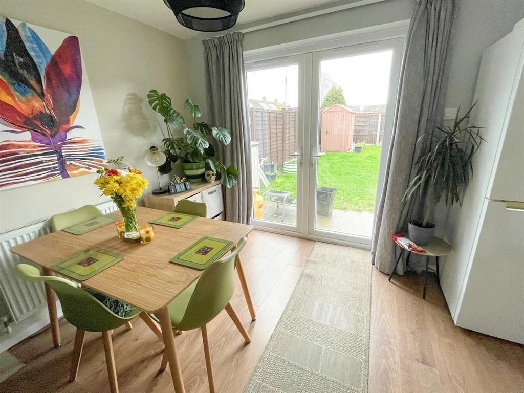 Dining room.jpg