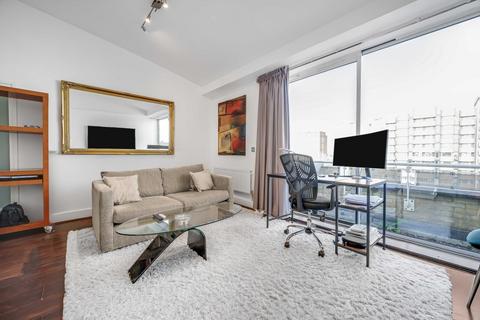 North Bank, London, NW8