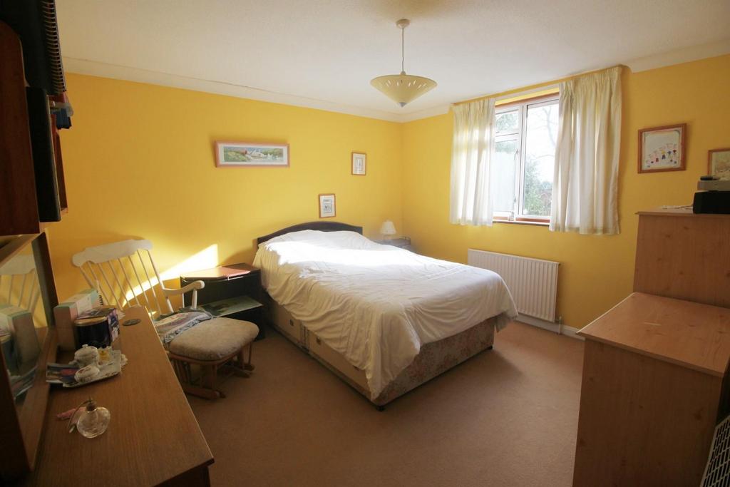 Bed 3.JPG