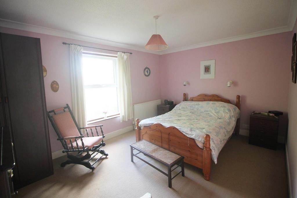 Bed 2.JPG