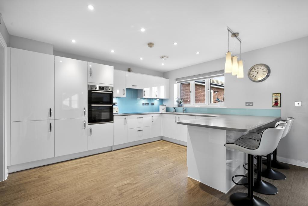 Kitchen/Breakfast
