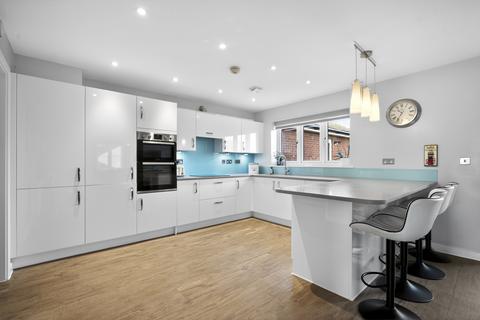 5 bedroom detached house for sale, Gold Place, Bracknell, RG42
