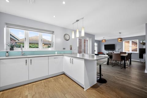 5 bedroom detached house for sale, Gold Place, Bracknell, RG42