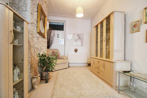 3 bedroom terraced house for sale, Courtenay Road, Cardiff