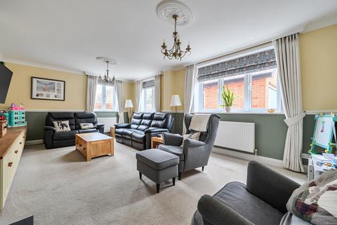 4 bedroom detached house for sale, The Square, Reading RG7