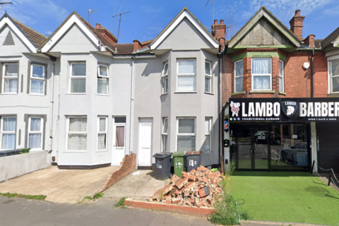 2 bedroom flat to rent, Leagrave Road Luton LU3 1JD