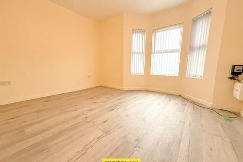 2 bedroom flat to rent, Leagrave Road Luton LU3 1JD