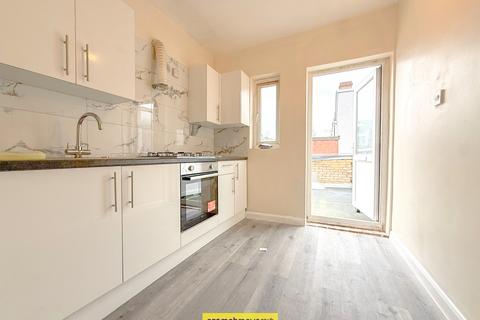 2 bedroom flat to rent, Leagrave Road Luton LU3 1JD