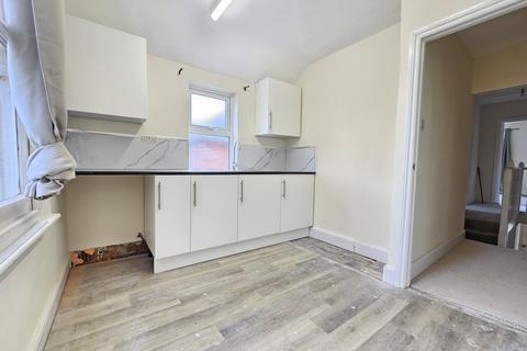 1 bedroom ground floor flat to rent, Queens Road, Ascot SL5