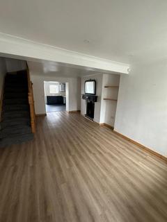 3 bedroom property to rent, Godre'r Coed Road, Cefn Coed, CF48
