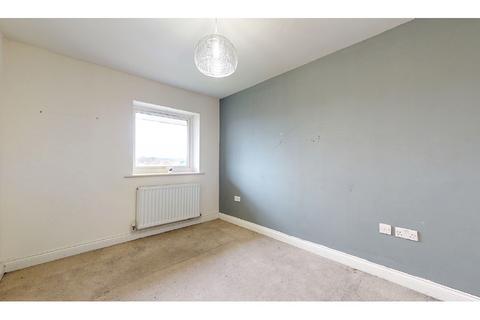 2 bedroom apartment to rent, Stafford Avenue, Hornchurch, RM11