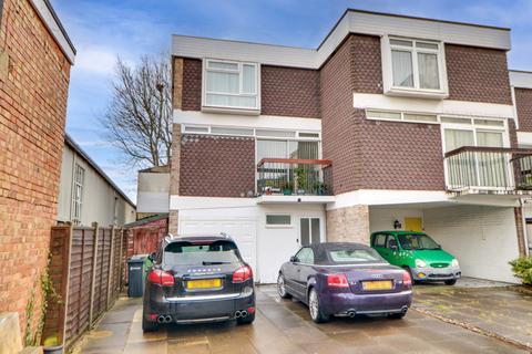 4 bedroom end of terrace house for sale, Ravenswood Gardens, Southsea