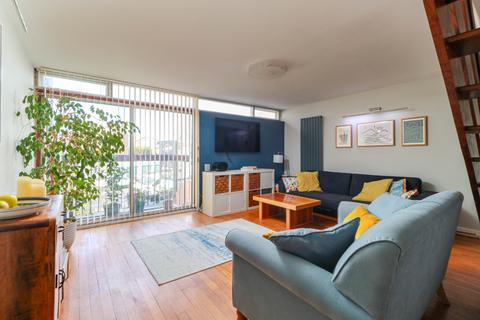4 bedroom end of terrace house for sale, Ravenswood Gardens, Southsea