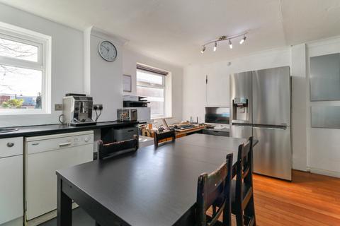 4 bedroom end of terrace house for sale, Ravenswood Gardens, Southsea