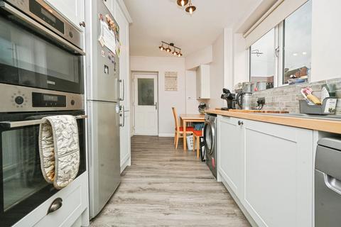 3 bedroom end of terrace house for sale, Stilton Path, Borehamwood