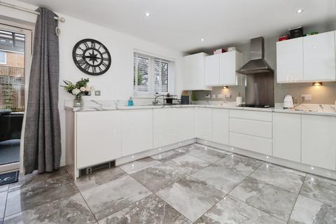 4 bedroom detached house for sale, Rodford Ride, Yate, Bristol
