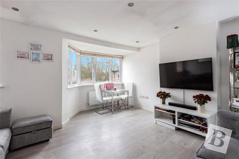 2 bedroom maisonette for sale, Heath Park Court, Gidea Park, RM2