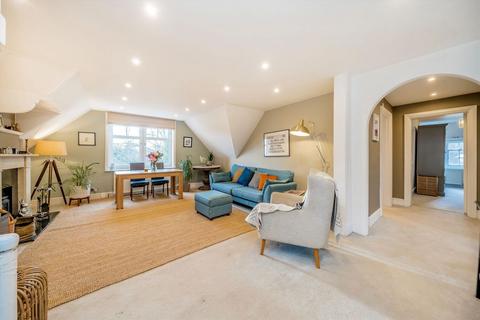 4 bedroom flat for sale, Langley Avenue, Surbiton KT6