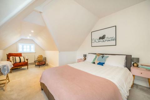 undefined, Langley Avenue, Surbiton KT6