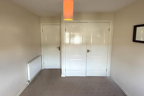 2 bedroom flat to rent, Park Crescent, Westquarter, FK2