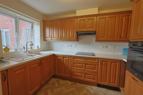 1 bedroom flat for sale, Langstone Way, London NW7