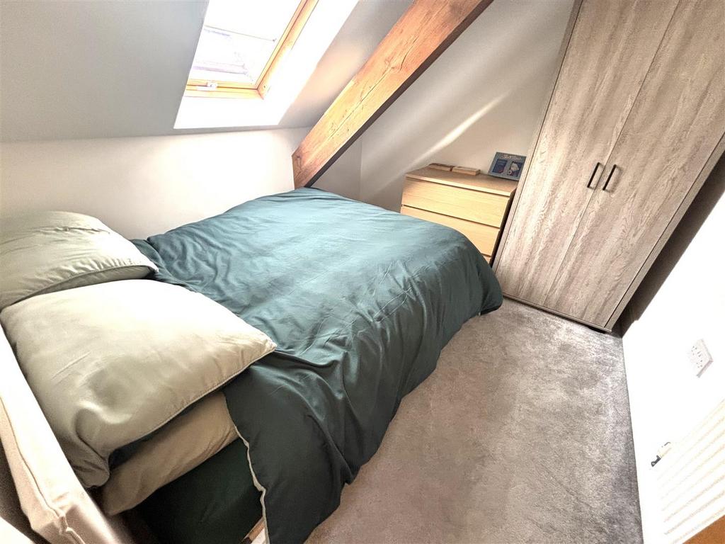 BEDROOM 2.jpeg