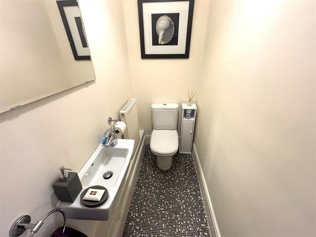 GF WC.jpeg