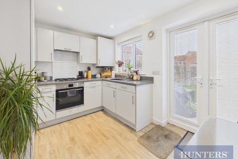 3 bedroom terraced house for sale, Ernest Avenue, Cayton, Scarborough