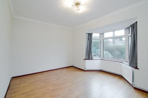 2 bedroom semi-detached house to rent, Howsman Road