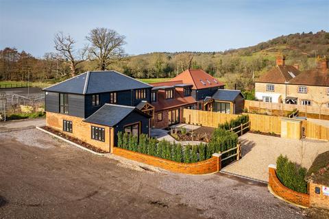 undefined, Chilworth, Guildford