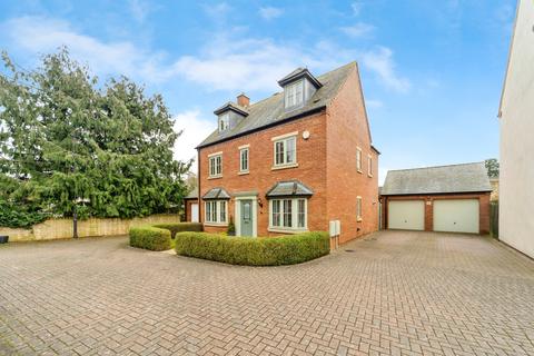 5 bedroom detached house for sale, Bridge Walk, Deanshanger, MILTON KEYNES