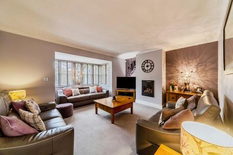 5 bedroom detached house for sale, Bridge Walk, Deanshanger, MILTON KEYNES