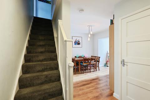 3 bedroom semi-detached house for sale, Sinclair Avenue, Banbury