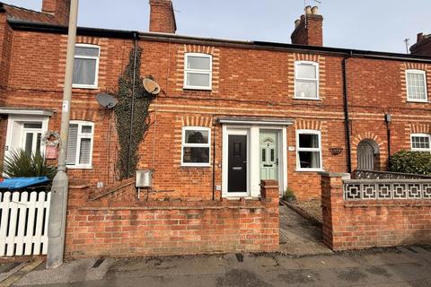 2 bedroom terraced house to rent, Caldecote Street, Newport Pagnell MK16