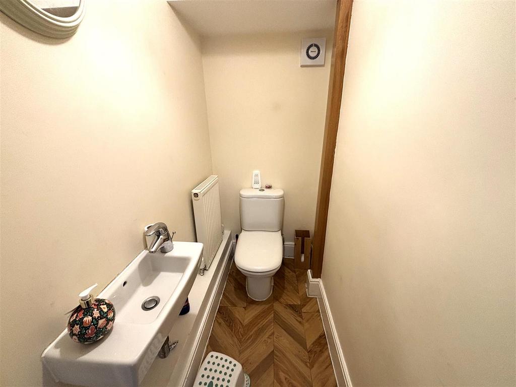 GF WC.jpeg