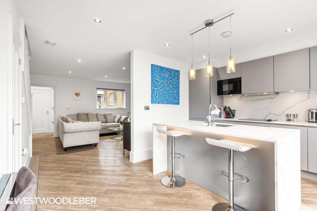 Lloyd Place 17.jpg