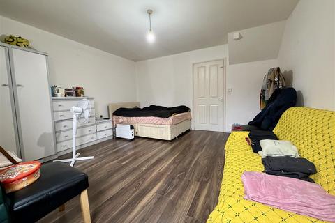 2 bedroom terraced house for sale, Stratton Road, Gloucester