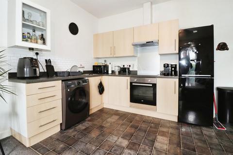 2 bedroom flat for sale, Whistle Road, Mangotsfield, BRISTOL