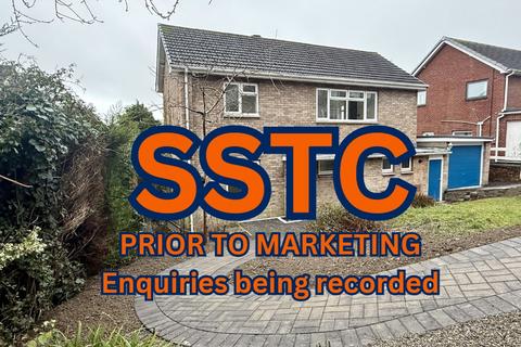 3 bedroom detached house for sale, Brynglas Road, Llanbadarn Fawr SY23