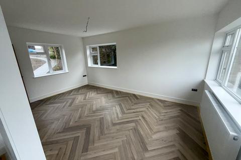 3 bedroom detached house for sale, Brynglas Road, Llanbadarn Fawr SY23